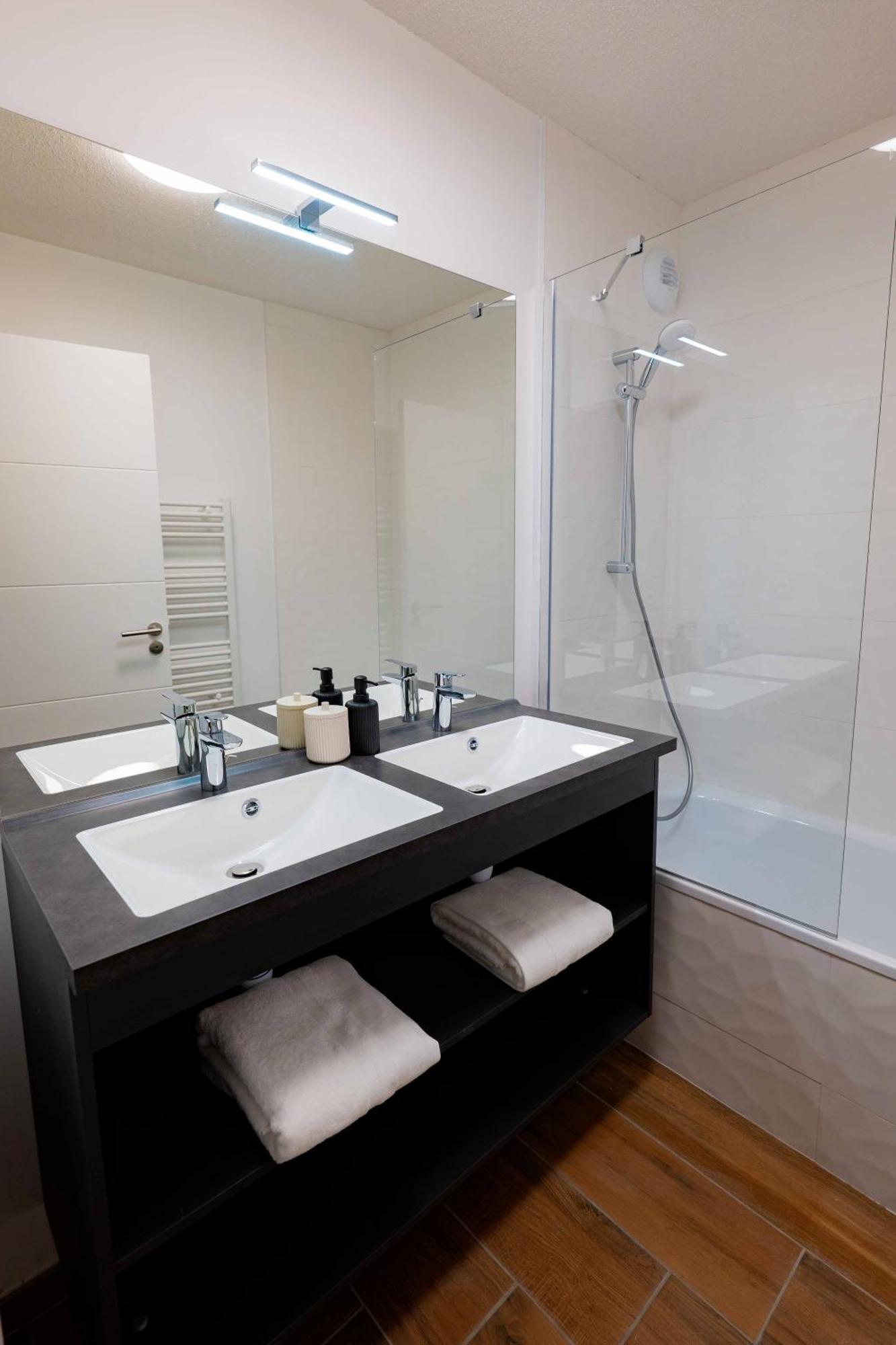 Residence Arya - Living Stone Vars  Bagian luar foto