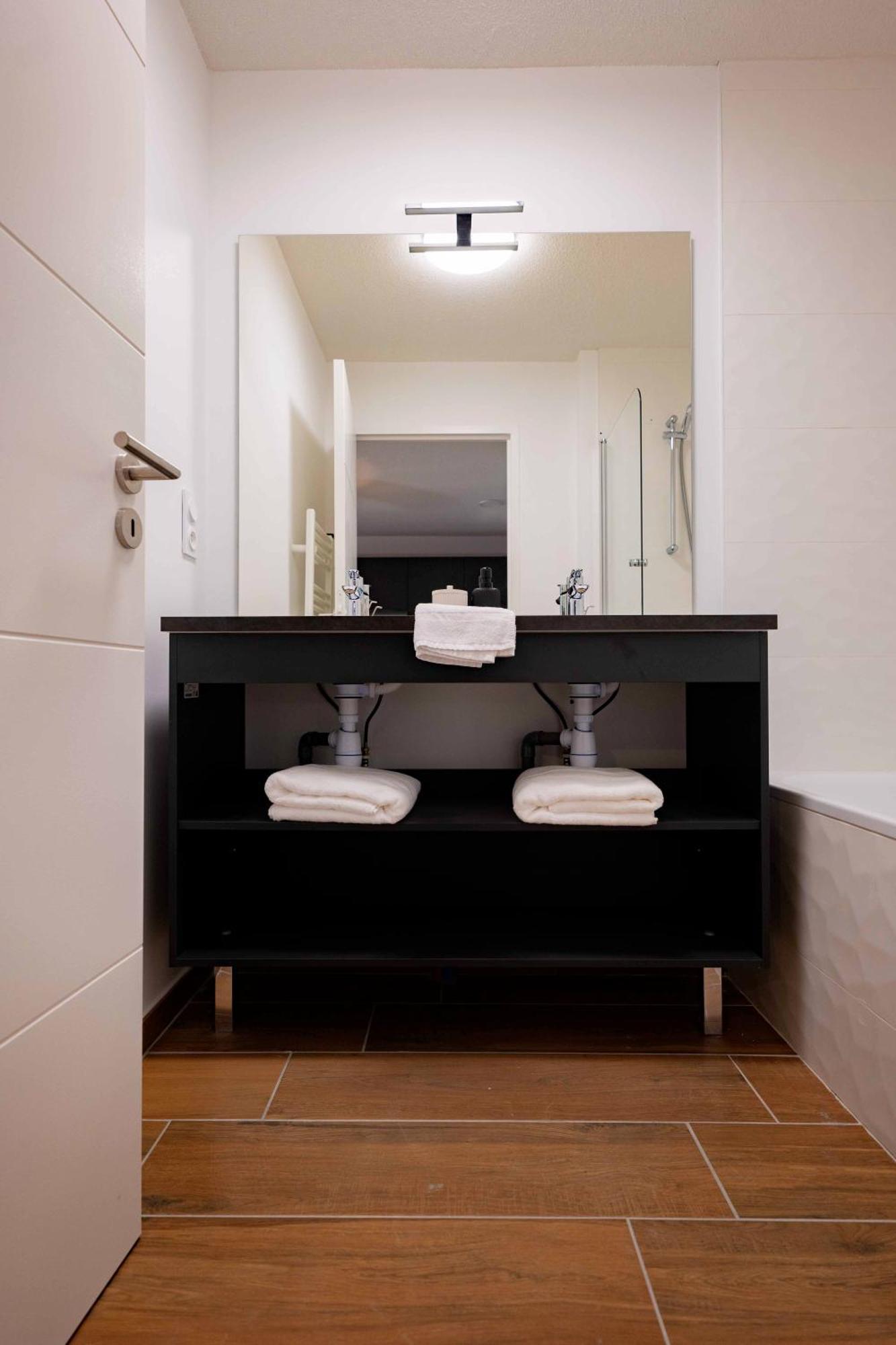Residence Arya - Living Stone Vars  Bagian luar foto